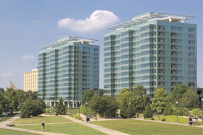 An exterior view of the University Of Cincinnati Campus Residences apartment buildings on the campus of the University of Cincinnati, the partner institution of ELS Language Centers in Cincinnati, Ohio, USA. 